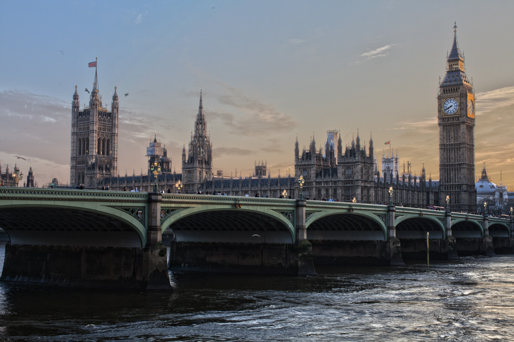 Big Ben bridge in London