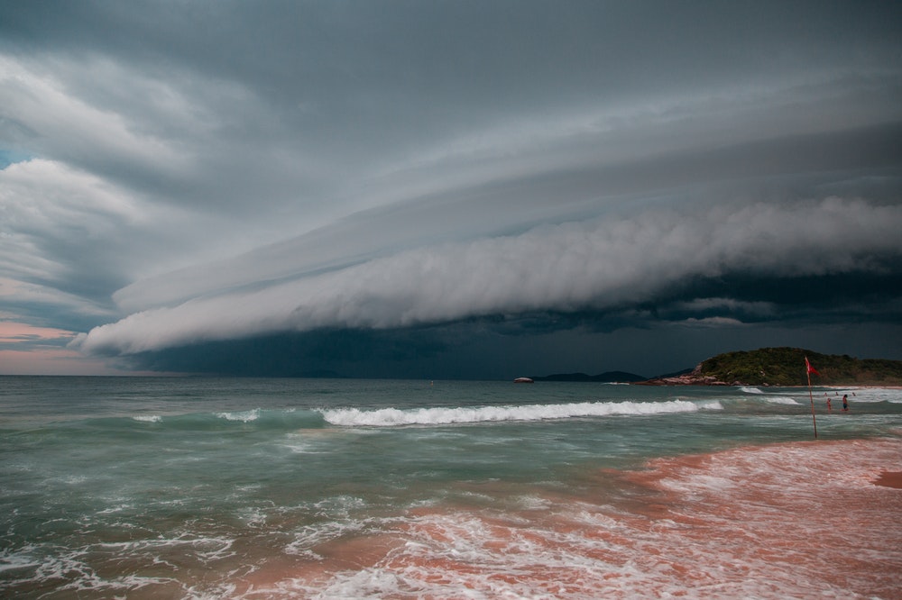 Flight cancellation due to weather conditions: Your rights