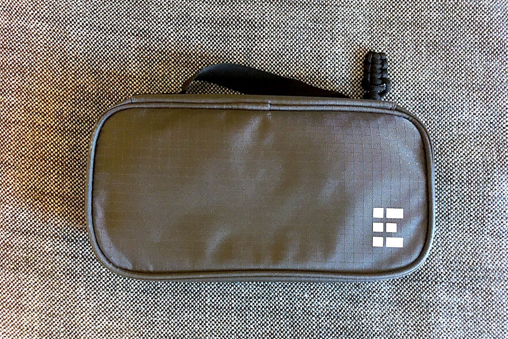 Electronics organizer