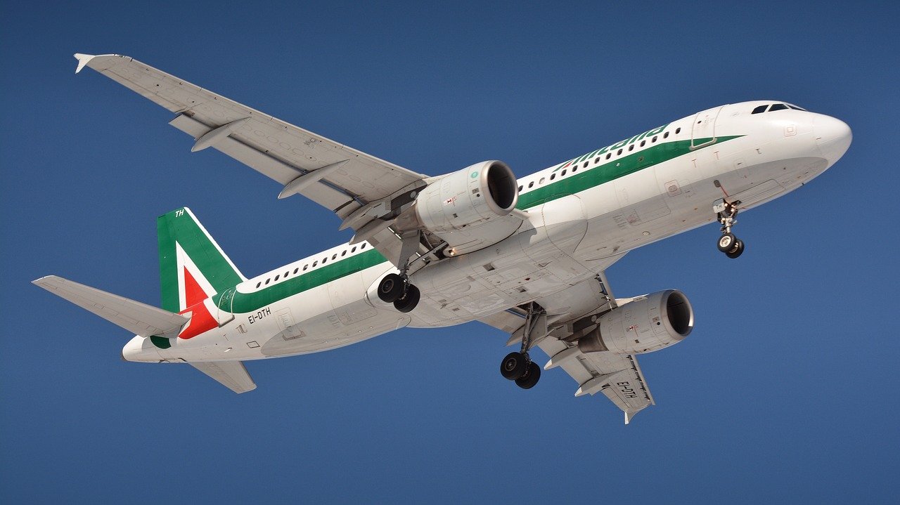 Alitalia: Compensation for delayed flight, cancellation, denied boarding